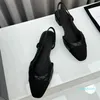 Женщины Slingback Corky Heel Sandals Runway Luxury Designer Классический высококачественный кожаный швар