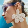 Andere Übertreibung Große weiße Doppelschicht -Acryl -Blumenohrringe für Frauen 2022 Bohemian New Trendy Big British Style Ohrringe Schmuck 240419