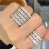 Groupes 2021 Nouveaux arrivants Luxury Princess Emerald Coup Silver Color Eternity Band Band For Wedding Women Party Gift Bijoux