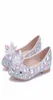 Nya vackra AB Crystal Women Flats Rhinestone Pointed Toe Flat Elegant Wedding Shoes Lämpliga plus -storlek Bride Flats7354097