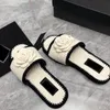 Designer Mules Women Slipper Wool Woven Slipers Flat Low Heel Flip-Flops Slingbacks Sandal Slip på plattformar Casual Raffia Slides Chinese Style Camellia Thong Shoe