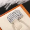 Bandas Huitan 5 linhas Cristal cúbico zirconia anéis de casamento para casamento simples design elegante design de luxo anéis femininos jóias brilhantes