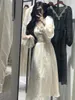エレガントなヴィンテージイブニングパーティーロングドレス韓国ファッションvネックベルベットランタンスリーブa-line vestidos春秋の服