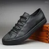 Casual Shoes Luxury Low Top Men Vulcanize Spring/Autumn Leather Korean Breathable Classic Black Lace-up Sneaker 2024