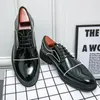 Scarpe casual Personalità uomini in pelle Trend Abito Trend Gioventù Teenage Footwear British Style Business Man Derby