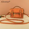 Alirattan 2023 Neues Gemüse gebräuntes Leder handgefertigtes Kuhlatten -Frauenbeutel Vintage Umhängetasche Fi Crossbody Bag N9HQ#