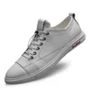 Scarpe casual classiche sneaker bianche uomini in pelle maschio stivali piatti neri stivali di calzatura superficiale Plus 47