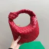 Bolsos clásicos de bolsas tejidas para mujeres bolsos de diseñador de cuero real de cuero nube de tejido de tejido de manchas de moda bacinas de silla de montura de silla de montura clásica