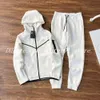 الصيف والخريف الرياضي للتكنولوجيا التكنولوجية مجموعة مصممة TechFleece Tracksuit رجال المرأة الرياضة رياضة الركض السميك دعاوى المسار الرجل العرق M-2XL 701