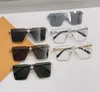 Nya modedesign solglasögon Z1700U Square Metal Frame med diamantutsmyckning Populär och enkel stil utomhus UV400 -skyddsglasögon EBK5