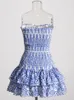 TwotWinstyle wycięty warstwowy rąbek seksowna sukienka dla kobiet bez ramiączek bez ramięci z ramionami mini sukienki żeńskie ubranie 240417