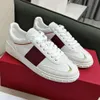 Studs Board Champagne Low Wallentino snörningstränare Guld Sportsneakers Rivet Shoes Training Designer Couples Top White Casual Cowhide Colored LQ3U