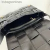 Bolsas de marca Venets originales de modernas para mujeres New Womens bolsas para mujer Bolso tejido de hombro plisado hombro cruzado de hombros pequeños con logotipo 1to1