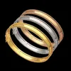 Rostfritt stål som gör armband klassisk fyrbladklöver med diamantkvinnor Bangle Designer smycken Hög quatily Fashion Party269s