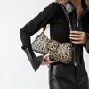 Bolsa de axila de estilo francês para mulheres marrom preto leopardo bolsa bolsa de embreagem feminina vintage PU couro de couro de crossbody bolsas versáteis i990#