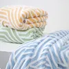 75140cm Coral Fleece Dikke badhanddoek Soft Streep Beach Travel Sport Spa Badkamer Zwembenodigdheden QuickDry Home EL 240422