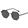 Design del marchio 2023 occhiali da sole in metallo poligonale alla moda vetri da donna retrò tendenza classica traveling di guida di lusso UV400 240417