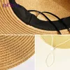 Profitez des chapeaux de soleil d'été pour les femmes homme panama chapeau paille de plage de plage mode uv soleil pavé de voyage 240415