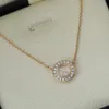Роскошные дизайнерские ювелирные украшения Chopares Высококлассник V-Gold Динамический высококачественный ожерелье с 18-каратным ожерельем из розового золота для женщин Клавиляции