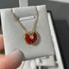 Hoogwaardige luxe ketting kajia amulet ketting met dubbelzijdige witte fritillaria rode agaat pauwsteen veiligheid talisman voor vrouwen hoge versie