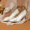 Chaussures habillées Blanc Mariage Pumps Pumps Chine rétro en mousseline de mousseline Perle Bowknot Stiletto High Heels Slip-On Women Daily Wear Party