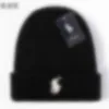 Neue Designdesigner Beanie Classic Letter Strickheuertheuerteile für Herren Frauen Herbst Winter Warm dicke Wolle Stickerei kalte Hut Pol Paar Modehüte L P17