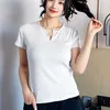 デザインの感覚を持つ女性向けのユニークなVネック短袖ショルダーTシャツニッチ短いハイウエストスパイシーガールトップニュー2024春/夏