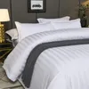 Luksusowy 100% Egipt bawełna 5 gwiazdek El Quilt Cover Pure Cotton Satin Strip Linia Łóżka kołdra szara niebieska złota poduszki 1PC 240407