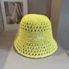 Женская полость сплетенная соломенная шляпа Дизайнер ручной работы в крючке шляпы мужская женщина мода мода Raffiaa cap Случайные шапки