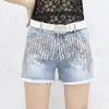 Czarne cekiny Tassels Denim Shorts Women Streetwear Summer Korean Slim Chain Trend Pants Białe swobodne dżinsy 240420