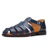Sandálias 2024 Men's Leather Men Trendy Summer Shoes Roman Shoes Casual confortável calçados de praia macios e tamanhos de euros 38-48
