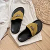 Luxury Summer Slippers Designer Män kvinnor Empire Sandaler Skor Fashion Brand Läder Palladium Plated Buckle Beach Rabatt Mens Tisters