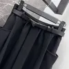 Spódnice projektant 2024 Summer nowy styl Modny swobodny trójkąt metalowy pasek logo długą połowę spódnicy iyu7