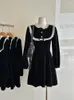 Abiti casual francese elegante abito in velluto nero in velluto chic collare in pizzo shor-up corto autunno e inverno