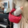 Trendy Original Bottegs Venets Brand Brand para mulheres Versão High -End Texturizada Tecida Bolsa Notada Versátil Sacos simples da moda