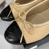 Designer Ballet Flats Slingbacks Donne Sandalo Scarpe con tacco alto Bowtie Cowhide Lettera Bow Ballerina Flats Women Women Luxury Flat Boat Scarpe in pelle Morfer