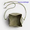 Damesontwerper Cassette Cross-Body Bucket Botegaveneta Mini/kleine maten Intraccio Leer Cross-body emmertas Interieur Open Pocket Drawing Sluiting MV7J