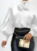 Blouses pour femmes chemises vintage Lantern Sleeve Solide T-shirt Stand Collar Lace Up Tops Office Lady 2024 printemps
