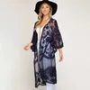 Abito da bagno fluido da donna kimono cardigan in pizzo all'uncinetto di costumi floreali