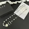 Boutique Collier plaqué argenté Designer de nouvelles bijoux de bijoux à longue chaîne à la mode fille fille de haute qualité
