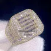 NOWOŚĆ STERLING SIER SIER ROTE GOLD Modna moda Hip Hop Custom Hand Set vvs Moissanite Diamond lodowany pierścień