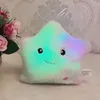 Jouet créatif oreiller lumineux doux en peluche douce étoiles colorées coussins LED toys légers cadeau pour enfants enfants filles 240422