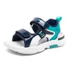 Sandálias 2023 Summer Boys Sandals Soft Fashion Sapatos infantis outono desenho leve sandalias praia plana de 4 a 12 anos de idade calçados 12 anos 240419