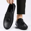 Casual skor äkta läder män krokodilmönster loafers andningsbara slip-on lägenheter komfort man utomhus skor mode mockasins