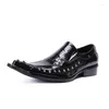 Dress Shoes 2024 Heren Fashion Trend Pointed Business Leather Iron Toe Hairdresser T Stage Nightclub