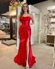 Stretch Satin Prom Kleid Ruch Taille Fack Fit und Flare-Festzug Winter Event Event Party Landebahn Schwarz-Tie-Gala-Hoco-Kleid Hochzeit Gast Besonderer Anlass rot