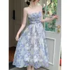 Sukienki swobodne francuskie temperament na plażę wakacyjną długą sukienkę 2024 Summer pachnący niebieski pasek kwiatowy Dziecięca dziewczyna