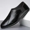 Chaussures décontractées en cuir authentique hommes 2024 mocassins pour hommes mocassins Slip respirant sur la conduite paresseuse
