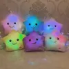 Jouet créatif oreiller lumineux doux en peluche douce étoiles colorées coussins LED toys légers cadeau pour enfants enfants filles 240422