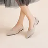 Zapatos casuales Patrones de moda para mujeres 2024 con varios colores hermosos tejidos transpirables